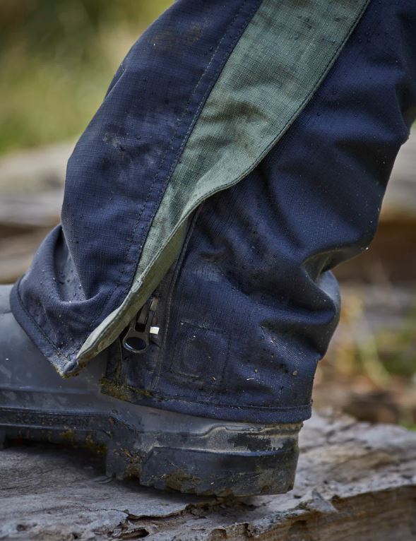 Betacraft ISO940 Waterproof Eco Mens Overtrouser Black-Moss - Image 4