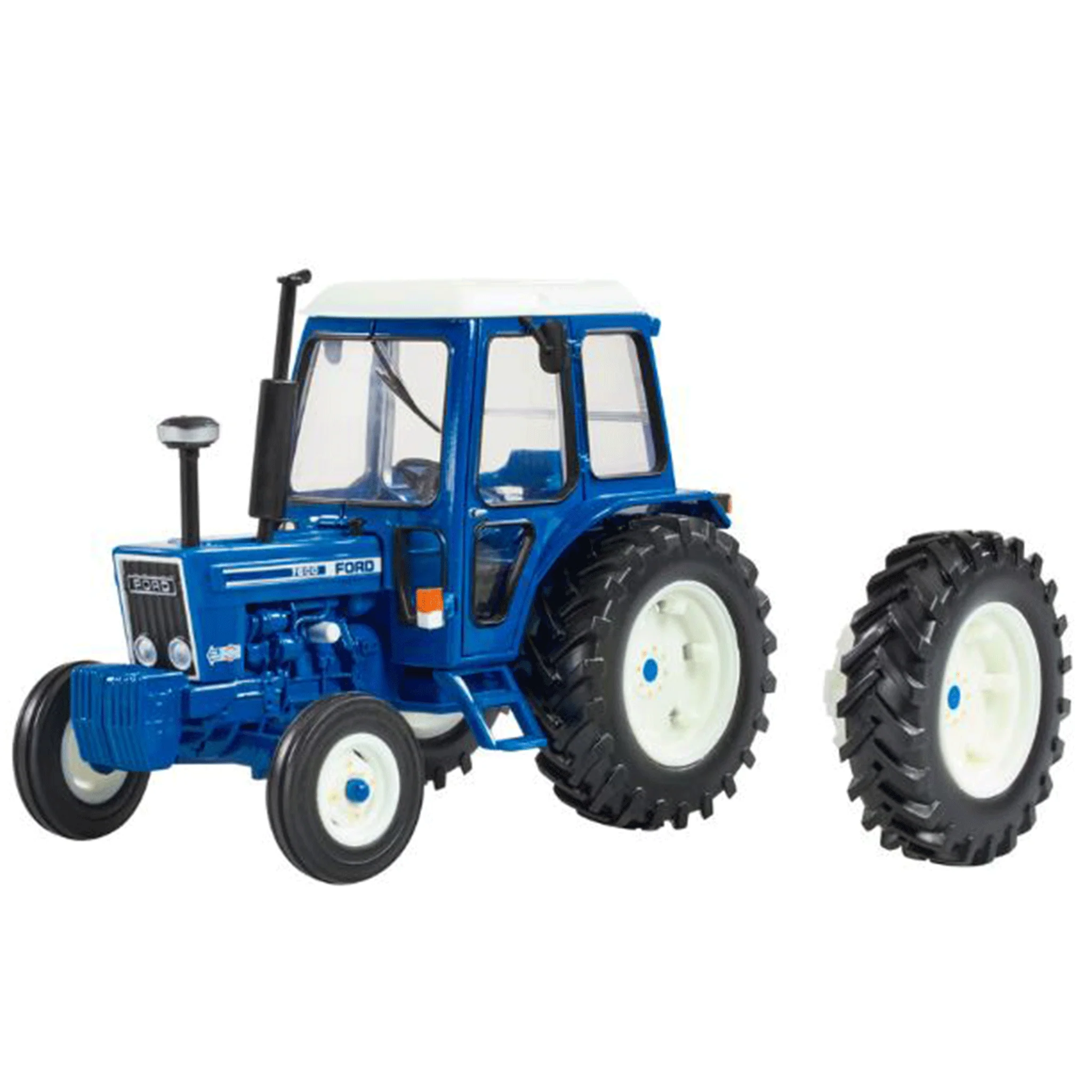 Britains Ford 7600 Tractor with Dual Rear Wheels 1:32 Scale - Image 4