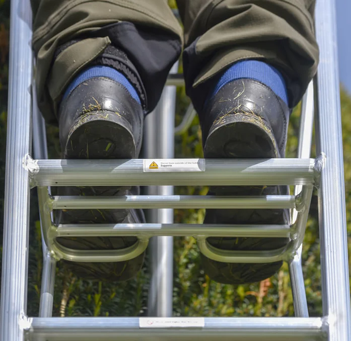 Hendon GWF360 12ft Platform Tripod Ladder - Image 3