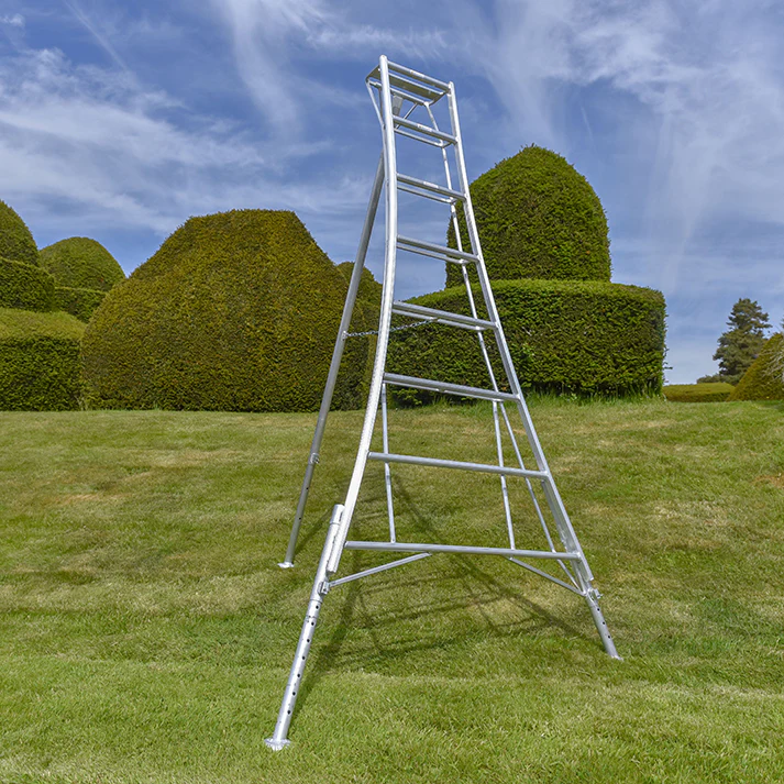 Hendon HPM240 8ft Adjustable Legs Tripod Ladder - Image 8