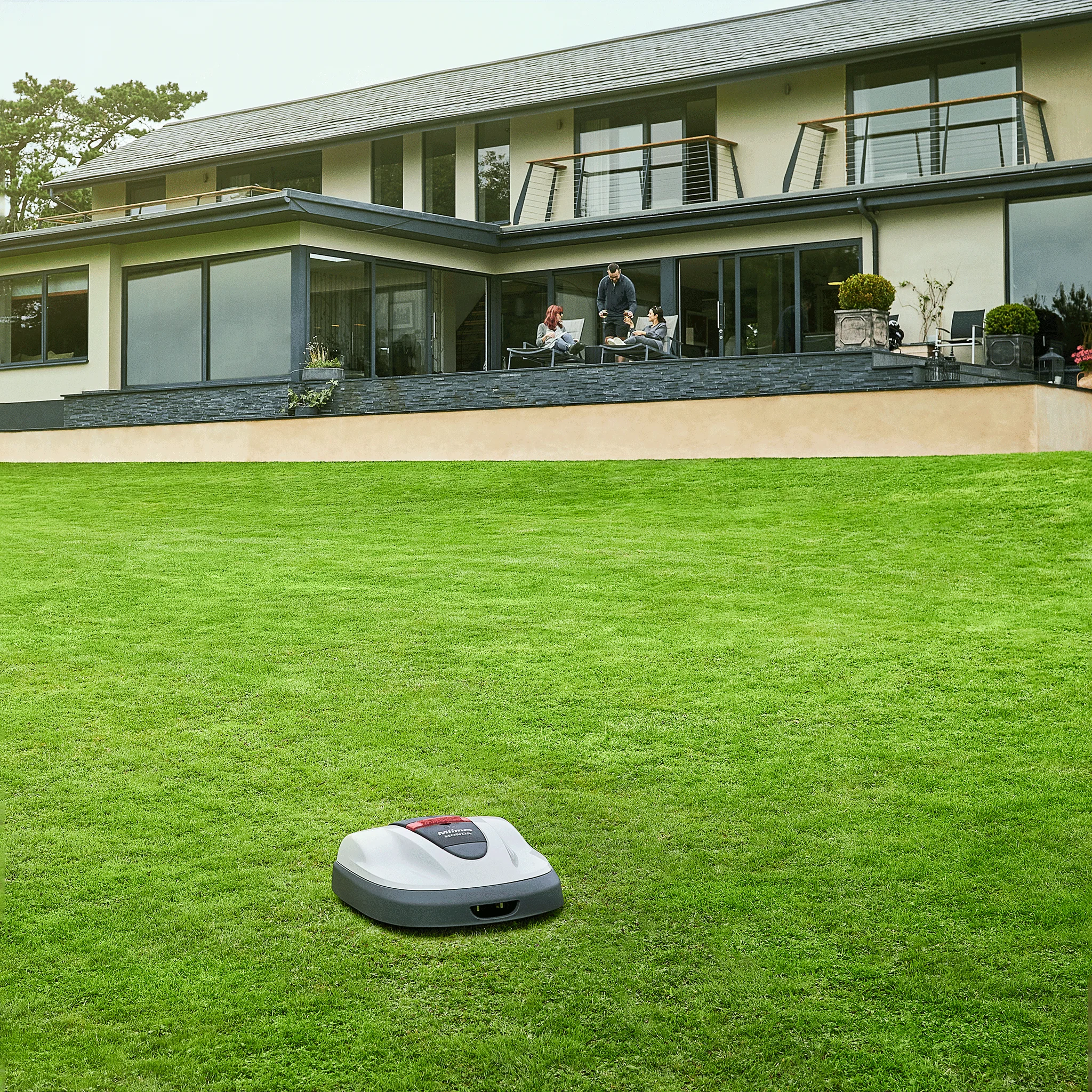 Honda Miimo 310 Robotic Lawn Mower - Image 4