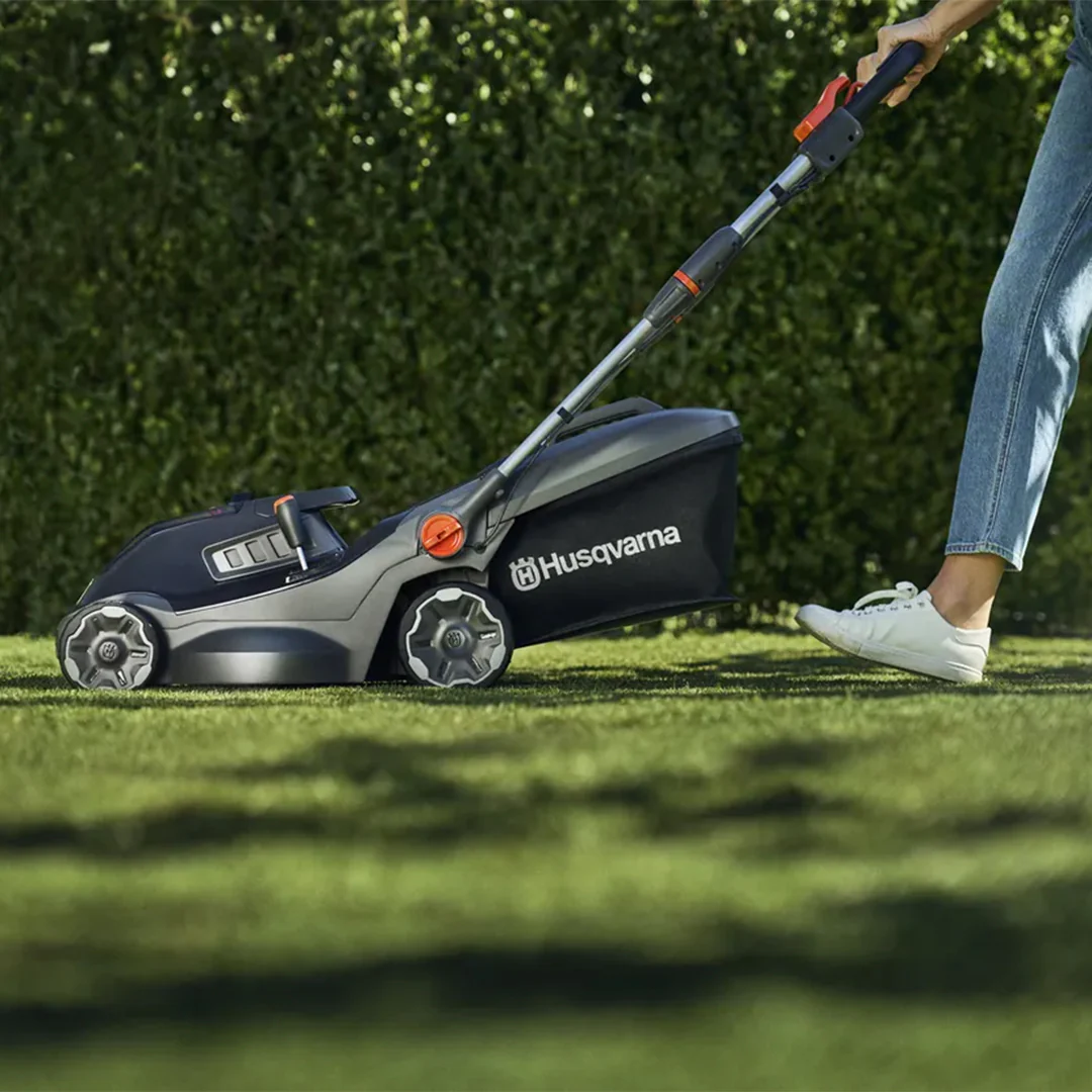 Husqvarna ASPIRE LC34-P4A Battery Lawn Mower Kit - Image 5