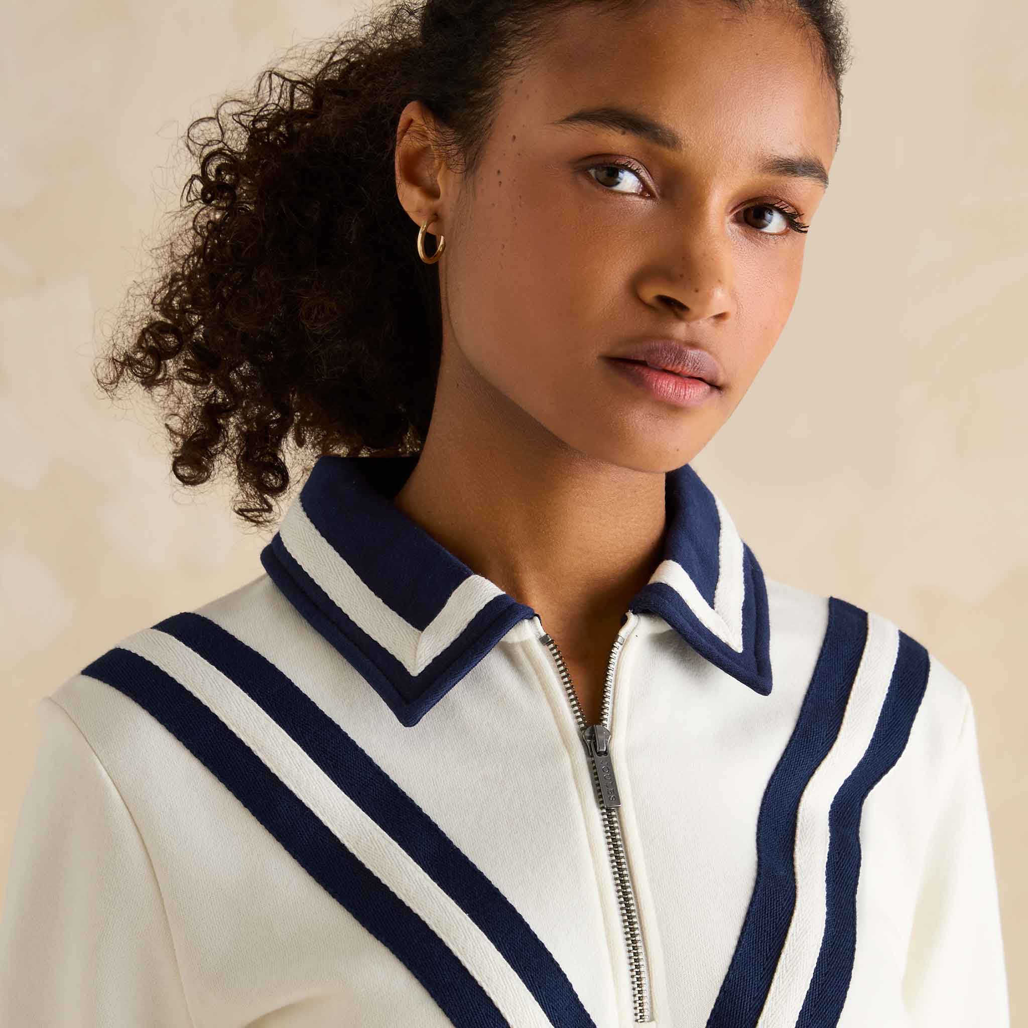 Joules Dawlish Quarter Zip Cotton Sweatshirt Cream - Image 4