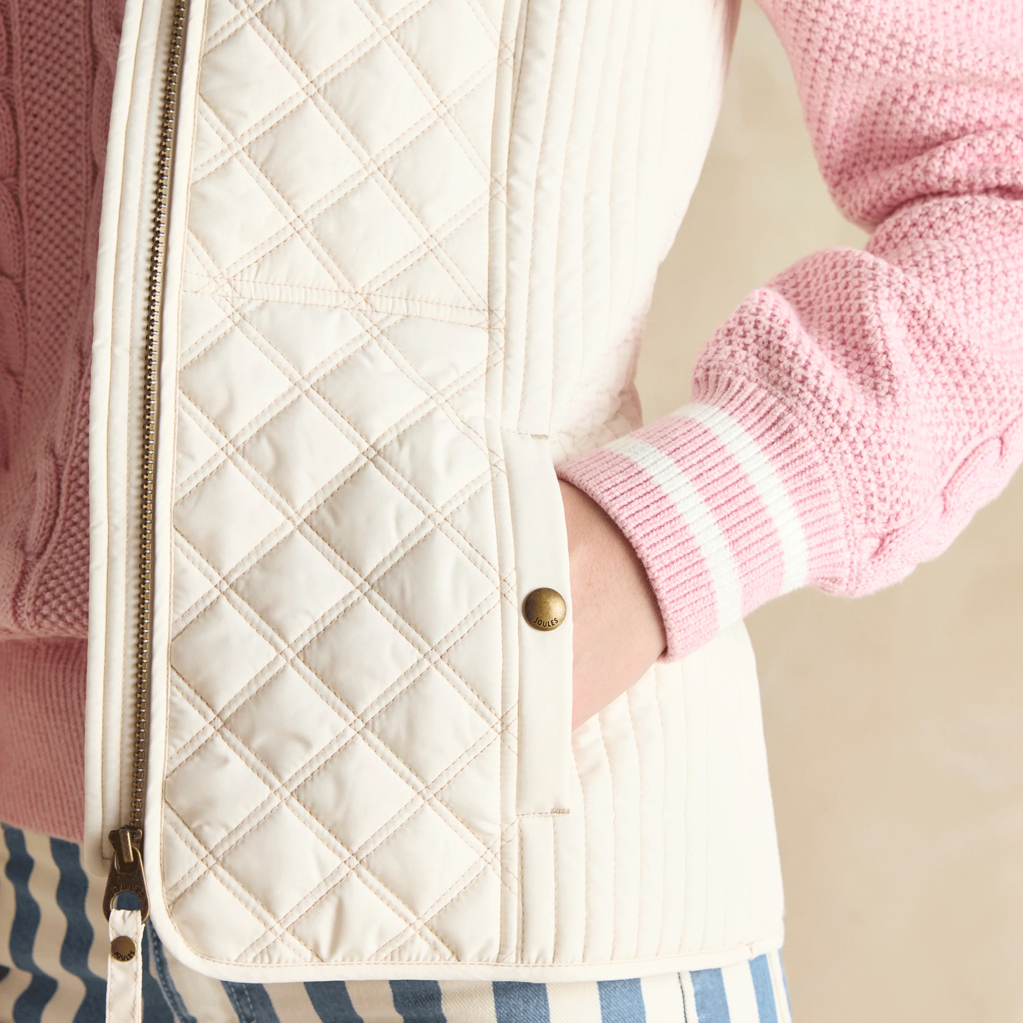 Joules Minx Showerproof Diamond Quilted Gilet Cream - Image 5