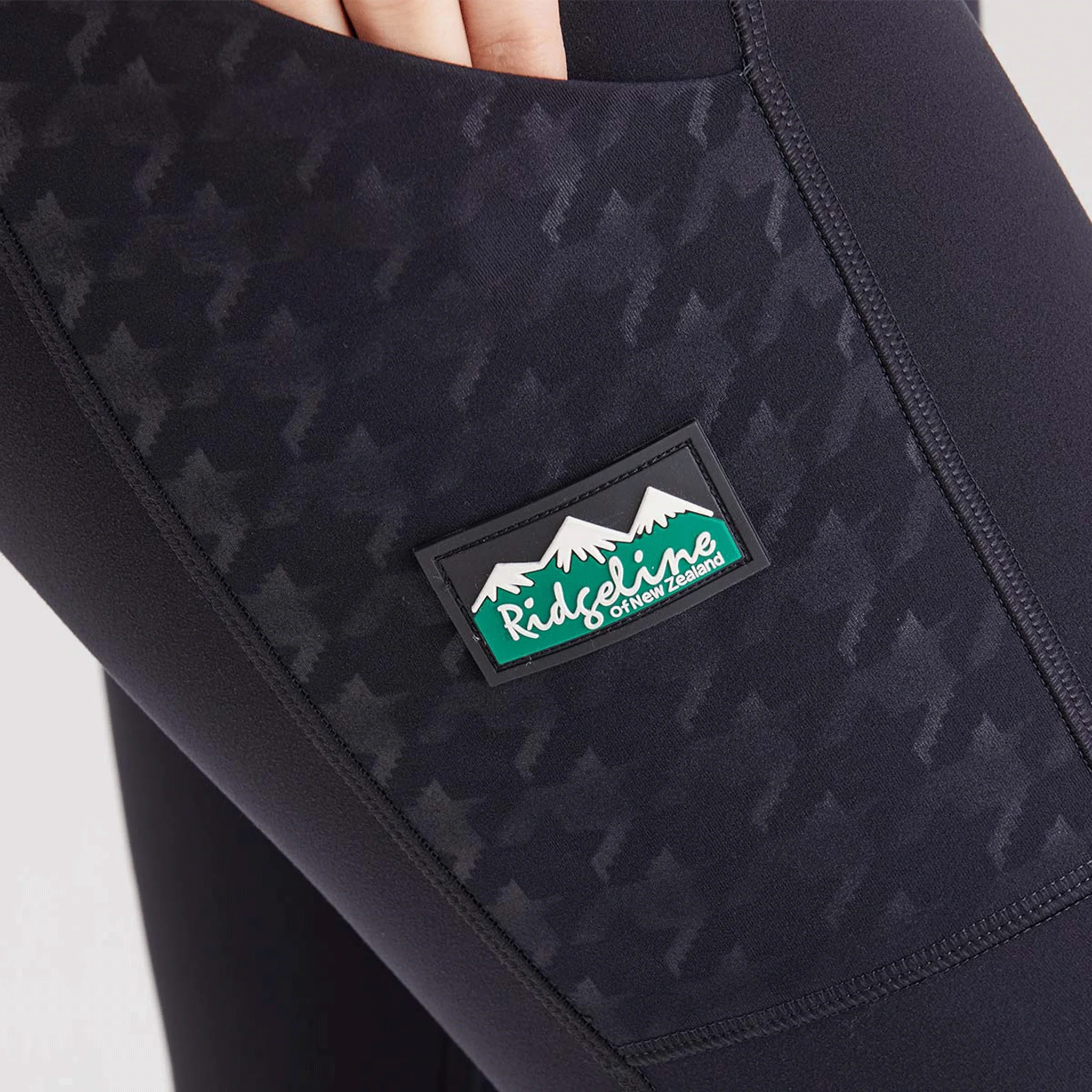Ridgeline Women's Infinity Leggings Black Print - Image 4