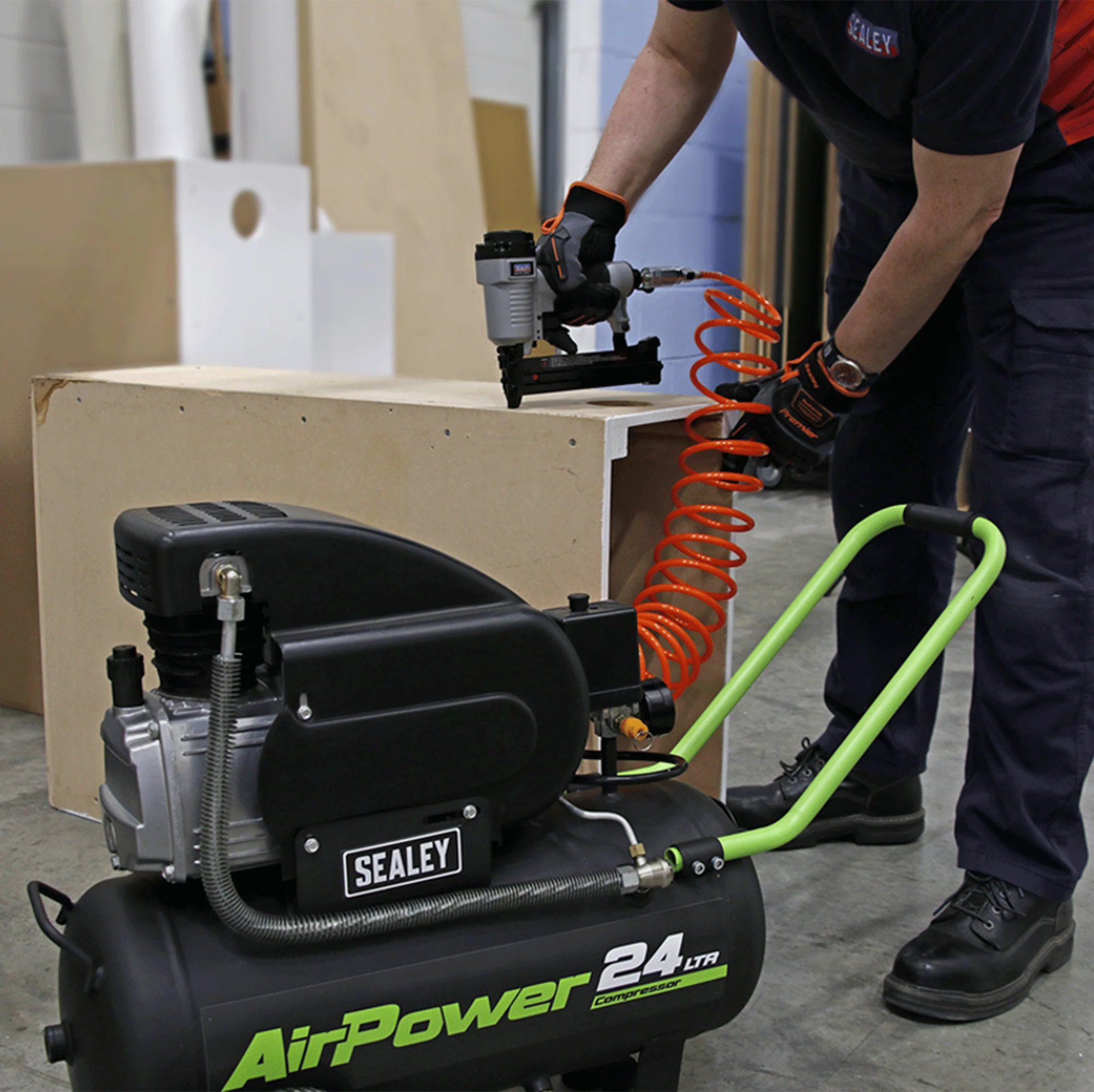 Sealey 24L Direct Drive Air Compressor 2hp - Image 3