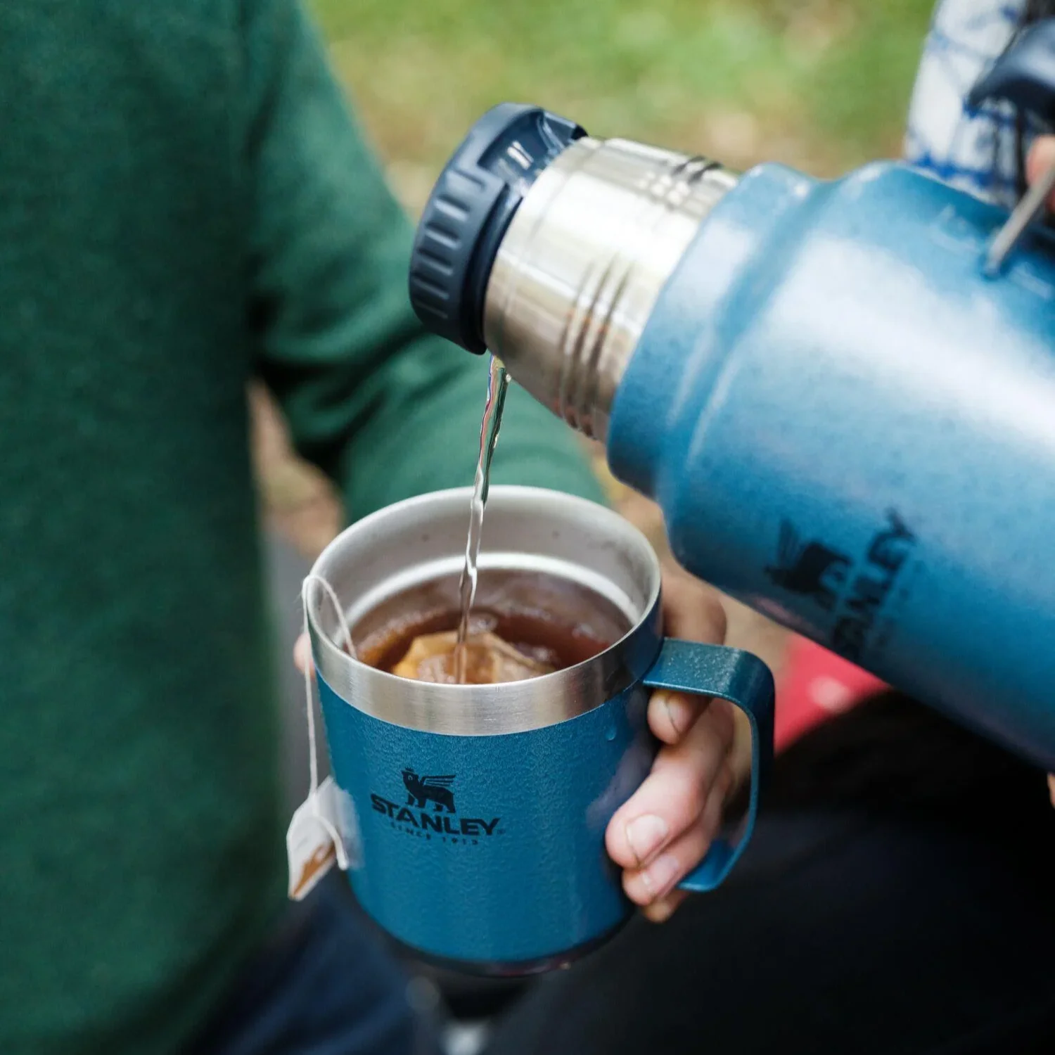 Stanley Classic Legendary Camp Mug 0.35L Hammertone Lake - Image 2