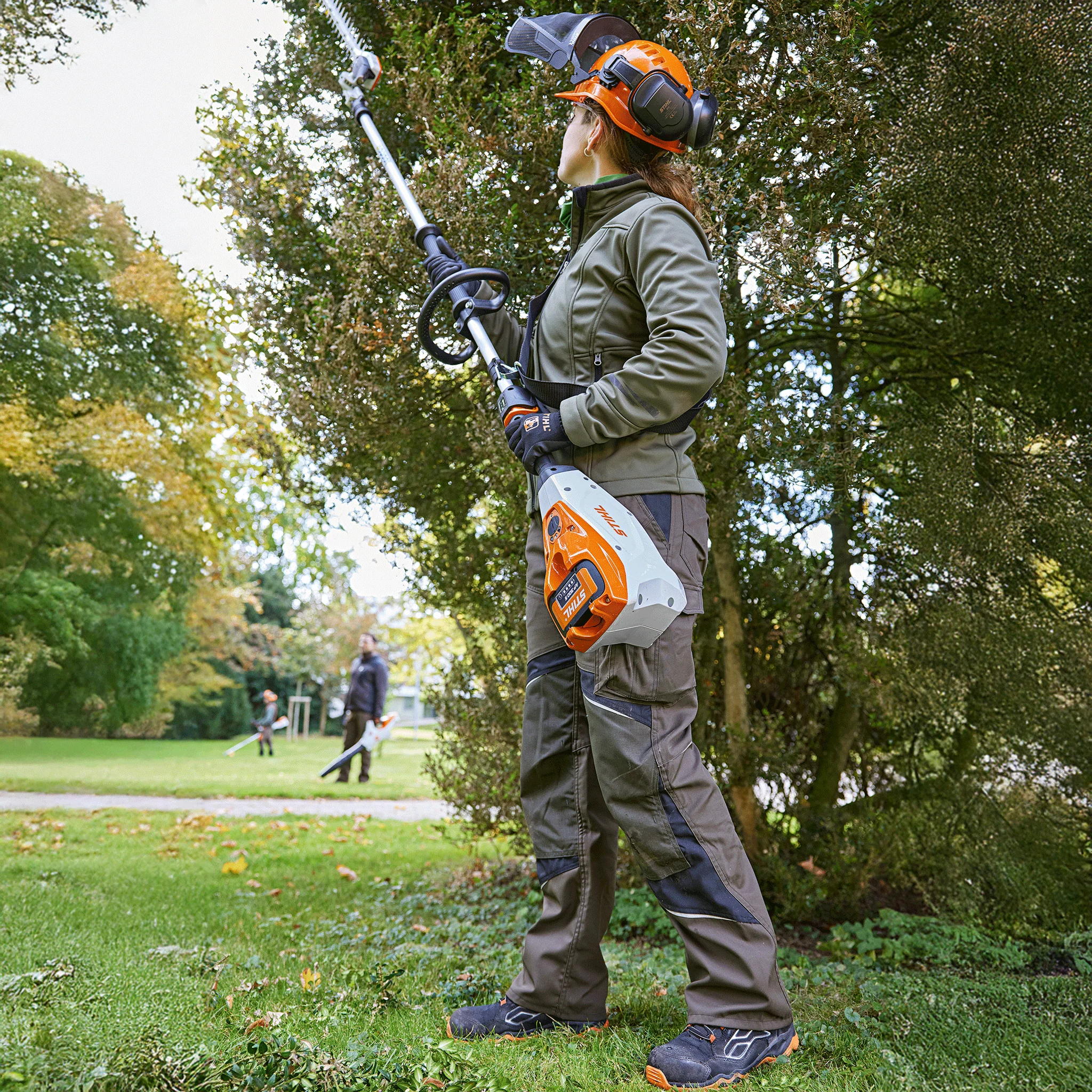Stihl HLA 135 Cordless Long-reach Hedge Trimmer – AP System - Image 9