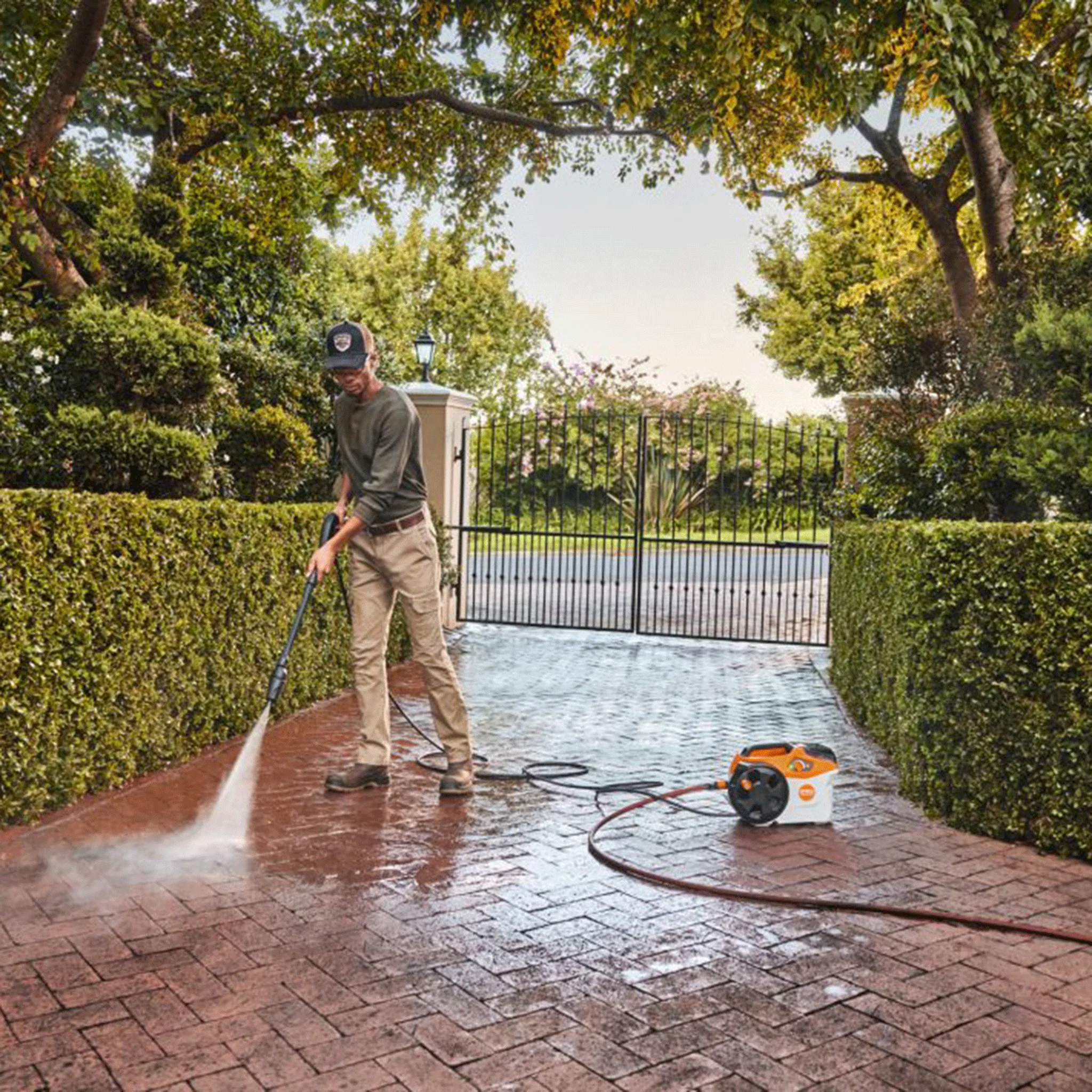 Stihl REA 100 Plus Cordless Pressure Washer Tool Only - Image 4